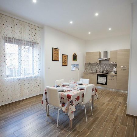 Marta House Apartman Nápoly Kültér fotó